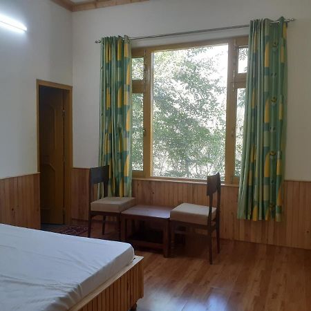 Gazing Moon Homestay Shamshi Eksteriør billede