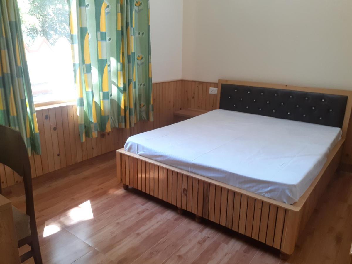 Gazing Moon Homestay Shamshi Eksteriør billede